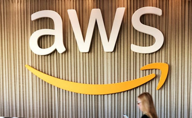 アマゾンはクラウドサービス「AWS」で高いシェアを持つ=ロイター アマゾンはクラウドサービス「AWS」で高いシェアを持つ=ロイター
