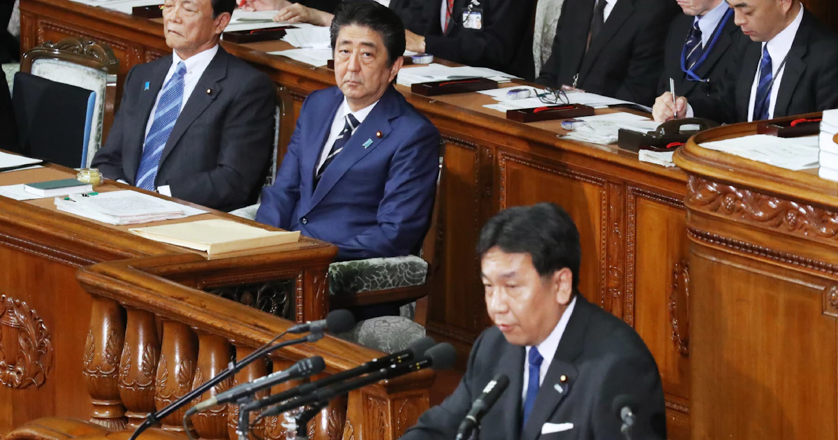 首相、移民政策を否定 衆院代表質問 - 日本経済新聞