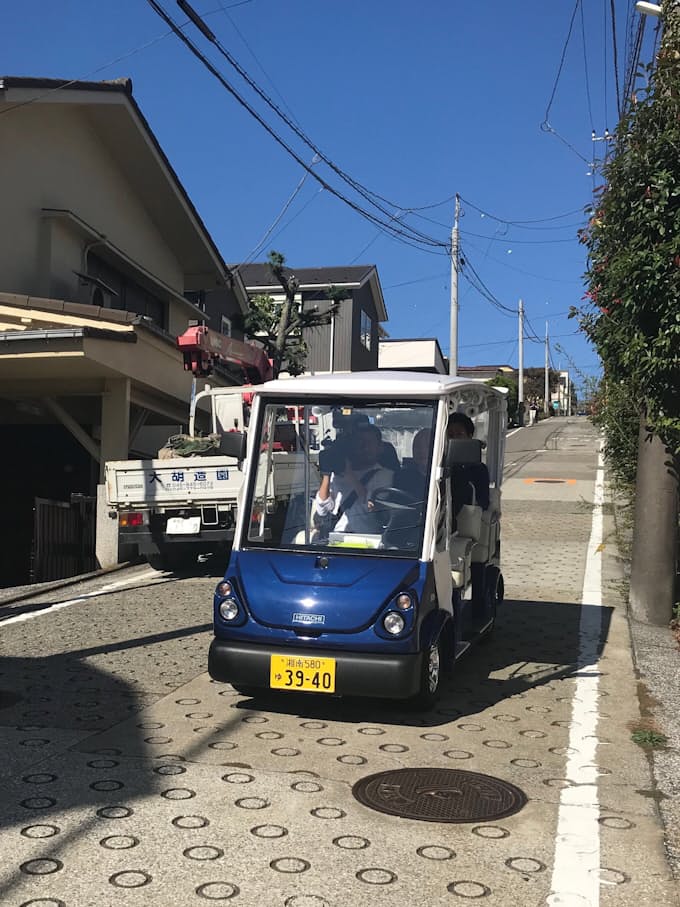 電動カート 高齢者の足に 京急や横国大など実験 日本経済新聞