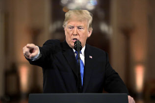 トランプ氏は7日の記者会見で日本の貿易政策を批判した=AP トランプ氏は7日の記者会見で日本の貿易政策を批判した=AP