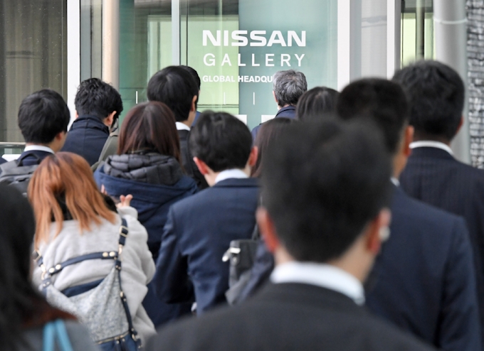 ゴーン支配終わる コストカット の元日産社員ら 日本経済新聞