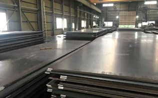 厚鋼板の需要は堅調に推移している（千葉県浦安市）