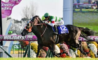 リスグラシューがエリザベス女王杯を勝ってから関西馬のG1勝利はない=共同 リスグラシューがエリザベス女王杯を勝ってから関西馬のG1勝利はない=共同