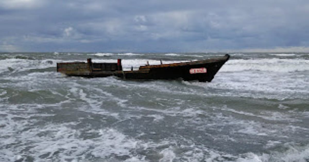 違法イカ漁 北方に拡大 北朝鮮船か漂着は昨年の1 6倍 日本経済新聞