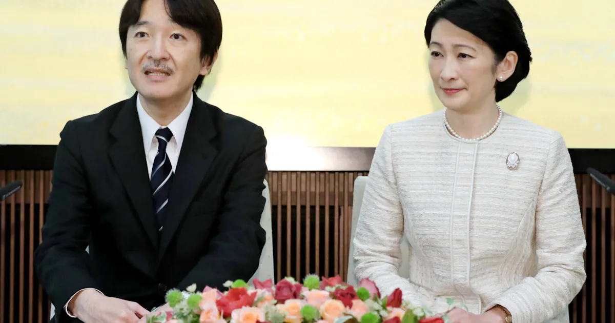 秋篠宮さまの発言は違憲か 日本経済新聞 秋篠宮さまの発言は違憲か 日本経済新聞