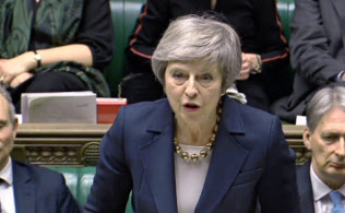 メイ英首相は「離脱案が最善の案だ」と訴える=AP メイ英首相は「離脱案が最善の案だ」と訴える=AP