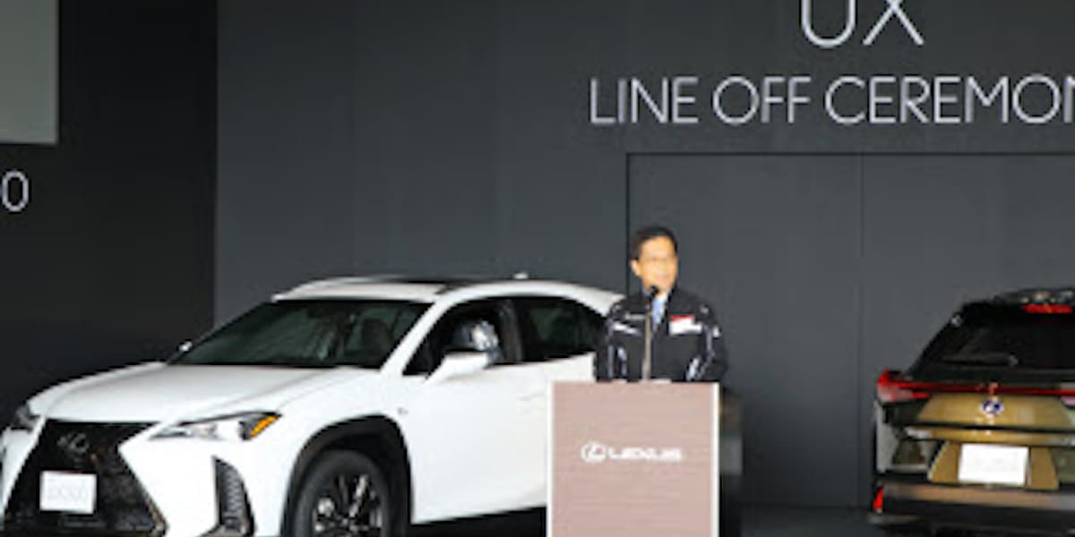 トヨタ九州 レクサス Ux 量産開始 初の新車種設計 日本経済新聞