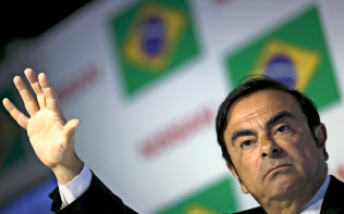2016年、リオデジャネイロで開催した記者会見に出席した日産のカルロス・ゴーン元会長=ロイター 2016年、リオデジャネイロで開催した記者会見に出席した日産のカルロス・ゴーン元会長=ロイター