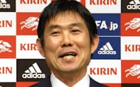 サッカー日本代表の活動日程を発表し、意気込みを語る森保監督（11日、東京都内）=共同