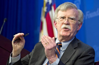 13日、ボルトン米大統領補佐官は「中国政府はアフリカ諸国に債務を負わせて捕虜のようにできる」との見方を示した(ワシントン)=AP 13日、ボルトン米大統領補佐官は「中国政府はアフリカ諸国に債務を負わせて捕虜のようにできる」との見方を示した(ワシントン)=AP