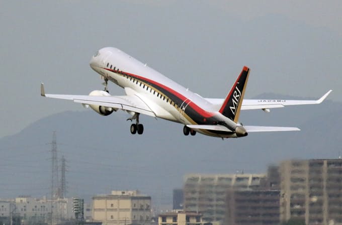 Mrj 19年1月に飛行試験 国交省が承認 日本経済新聞