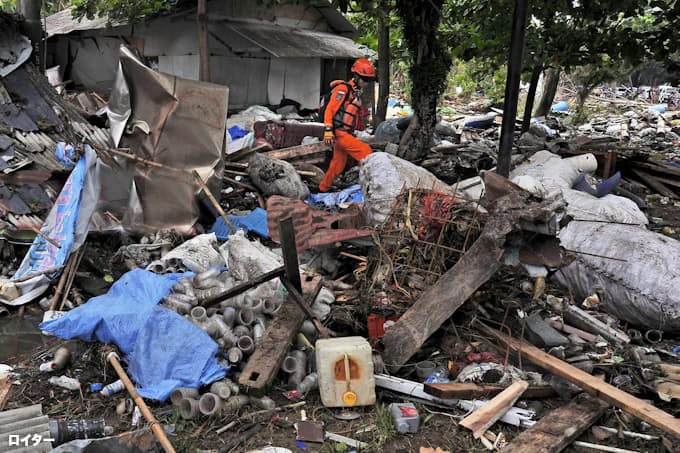 インドネシア津波 死者429人に 日本経済新聞