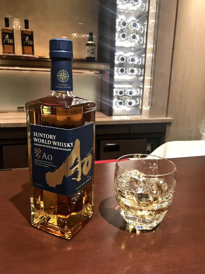 サントリー ウイスキー新製品 5大産地の原酒ブレンド 日本経済新聞