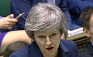 メイ英首相は政府の離脱案への賛成を呼びかけてきた=AP メイ英首相は政府の離脱案への賛成を呼びかけてきた=AP