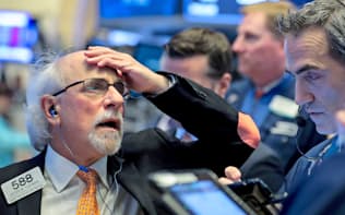 世界の株式市場で乱高下が続いている（ニューヨーク証取）=ロイター