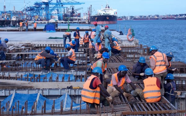 ウフル ケニヤッタ のニュース一覧 日本経済新聞