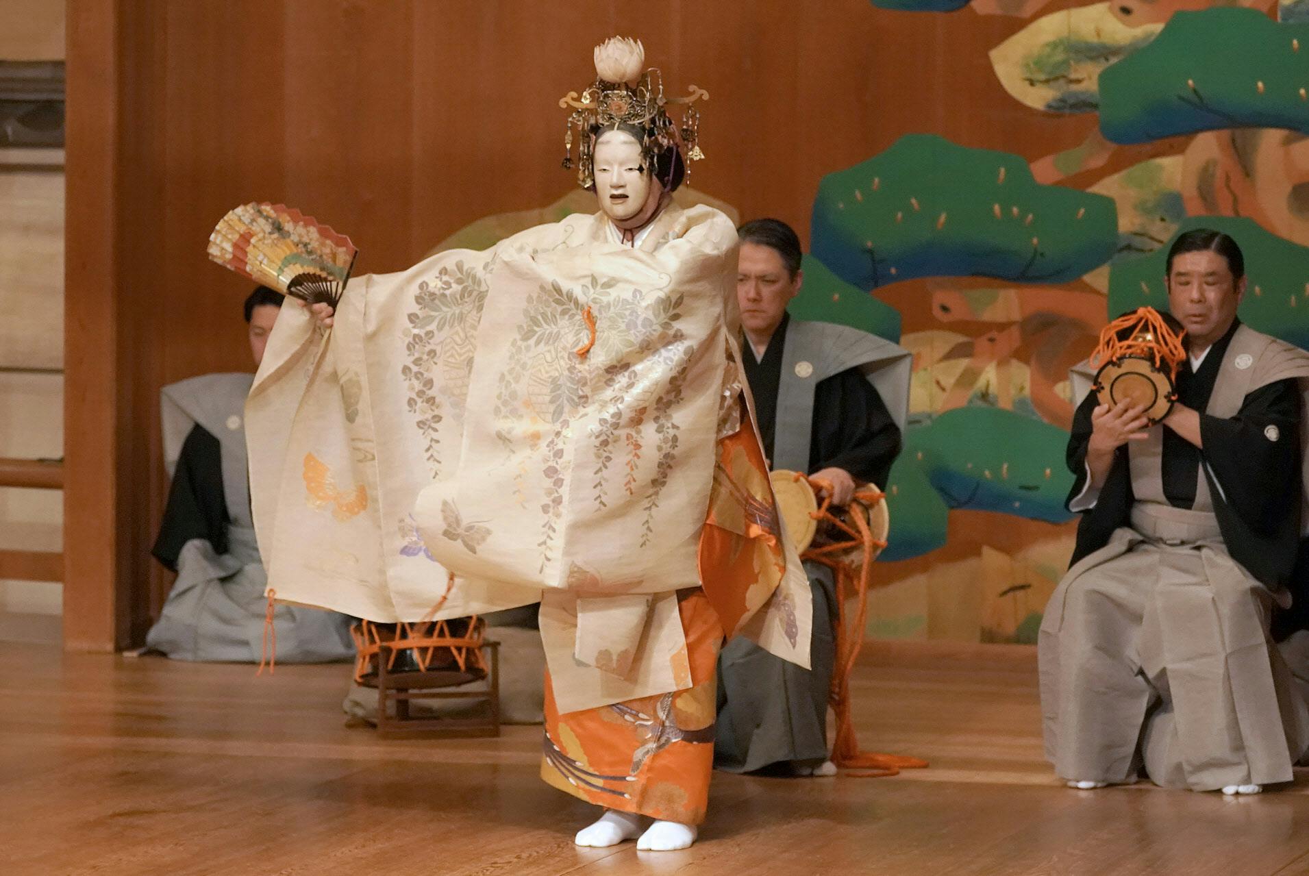 世阿弥 風姿花伝 写真 日本経済新聞 世阿弥 風姿花伝 写真 日本経済新聞