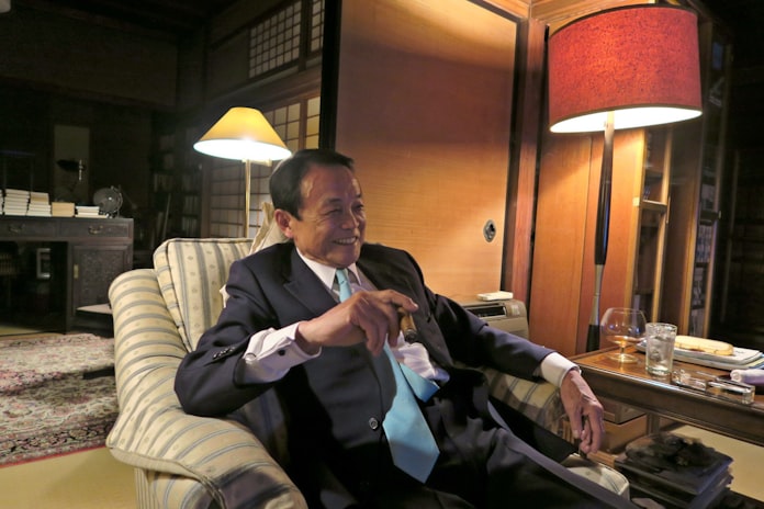 華麗なる一族 英国流首相の系譜 日本経済新聞 華麗なる一族 英国流首相の系譜 日本経済新聞