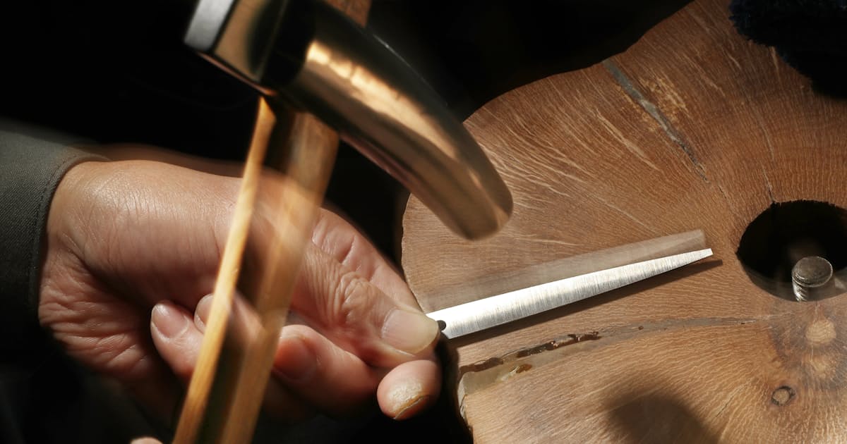 たたき細心 光る切れ味 菊井鋏製作所の理美容ハサミ もっと関西 日本経済新聞 たたき細心 光る切れ味 菊井鋏製作所の理美容ハサミ もっと関西 日本経済新聞