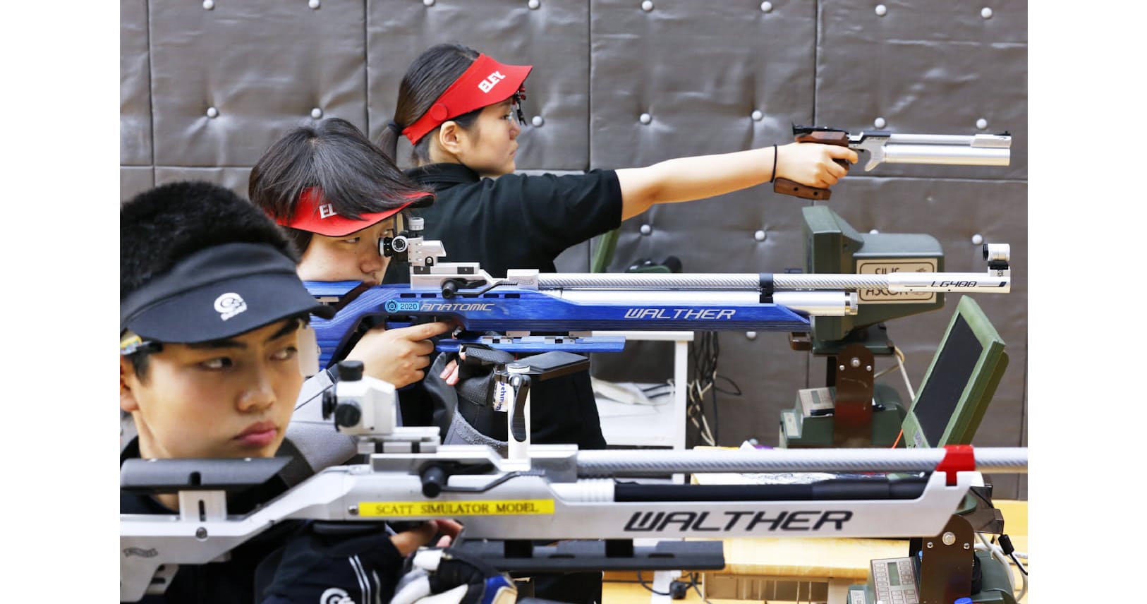 世界で人気の射撃 日本は規制の壁 まずビームで体験 オリパラ Nikkei Style