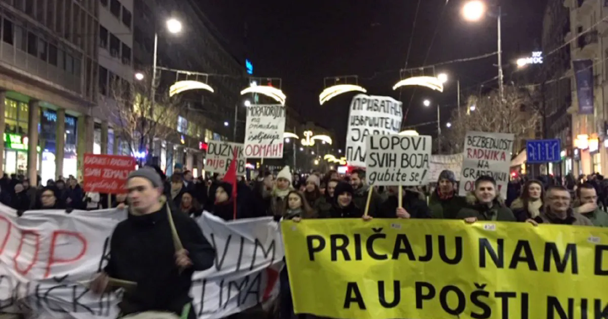 親プーチン国 セルビア 反強権デモの矛盾 日本経済新聞 親プーチン国 セルビア 反強権デモの矛盾 日本経済新聞