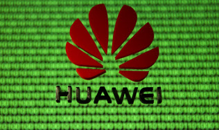 デンマーク当局は中国の通信機器大手、華為技術(ファーウェイ)の事務所の職員2人を国外追放にした=ロイター デンマーク当局は中国の通信機器大手、華為技術(ファーウェイ)の事務所の職員2人を国外追放にした=ロイター