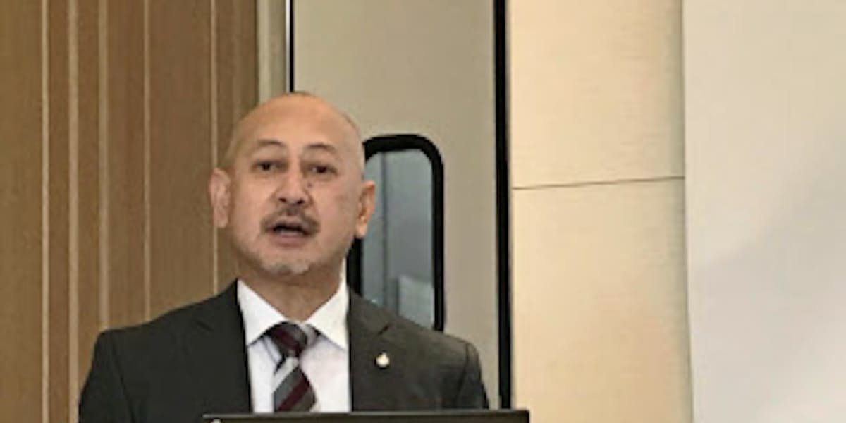 ファンケル 介護や病気を抱える社員に新制度 日本経済新聞