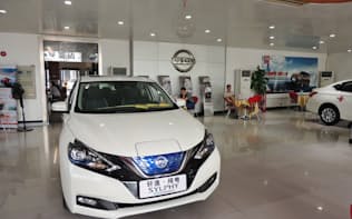 日産自動車の1月の中国での新車販売は前年実績をやや下回った（広東省広州市の販売店）