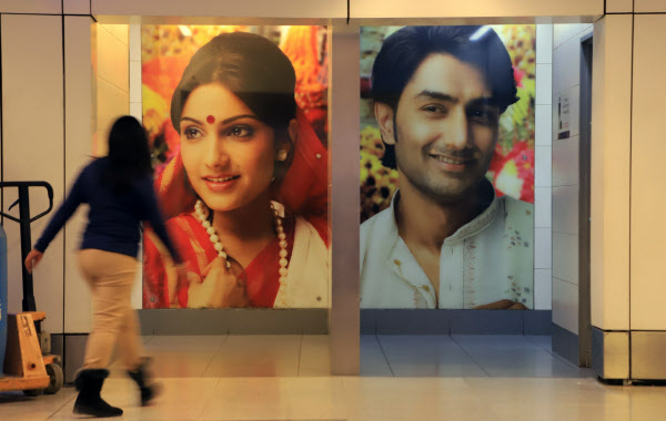 せかい旬景 かつては野原で 変わるインドの最新トイレ事情 日本経済新聞 せかい旬景 かつては野原で 変わるインドの最新トイレ事情 日本経済新聞