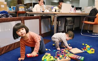 「ソウ・エクスペリエンス」ではスタッフが子供を社内で遊ばせながら働ける（1月、東京都渋谷区）