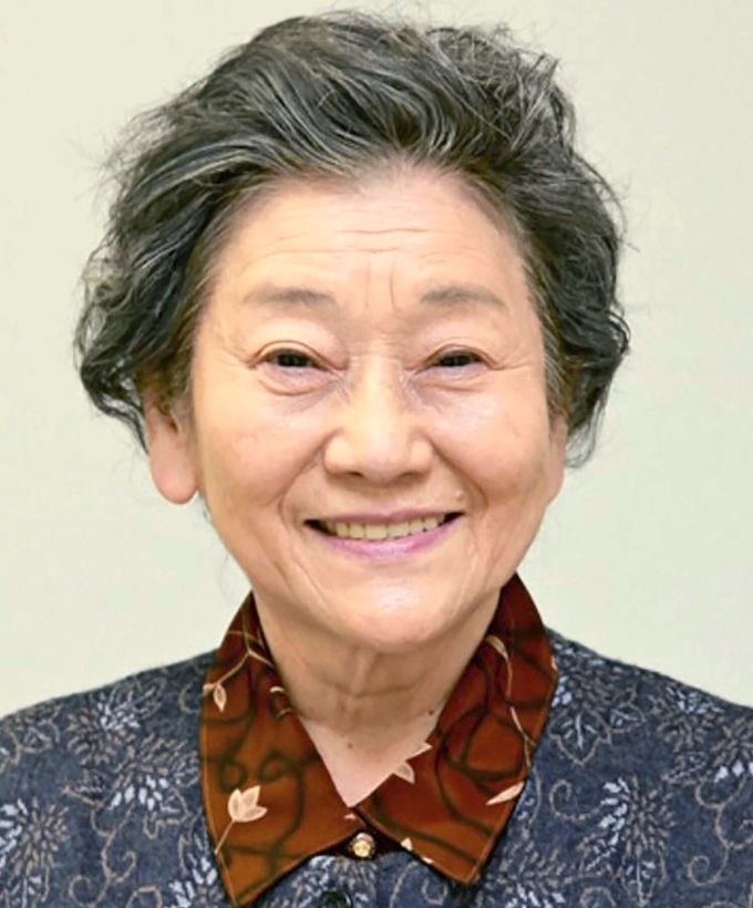 佐々木すみ江さんが死去 女優 日本経済新聞