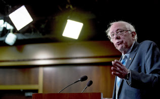 民主党から米大統領選に出馬するバーニー・サンダース上院議員=AP 民主党から米大統領選に出馬するバーニー・サンダース上院議員=AP
