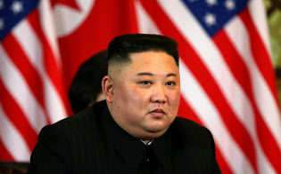 会談で発言する金正恩氏=ロイター 会談で発言する金正恩氏=ロイター