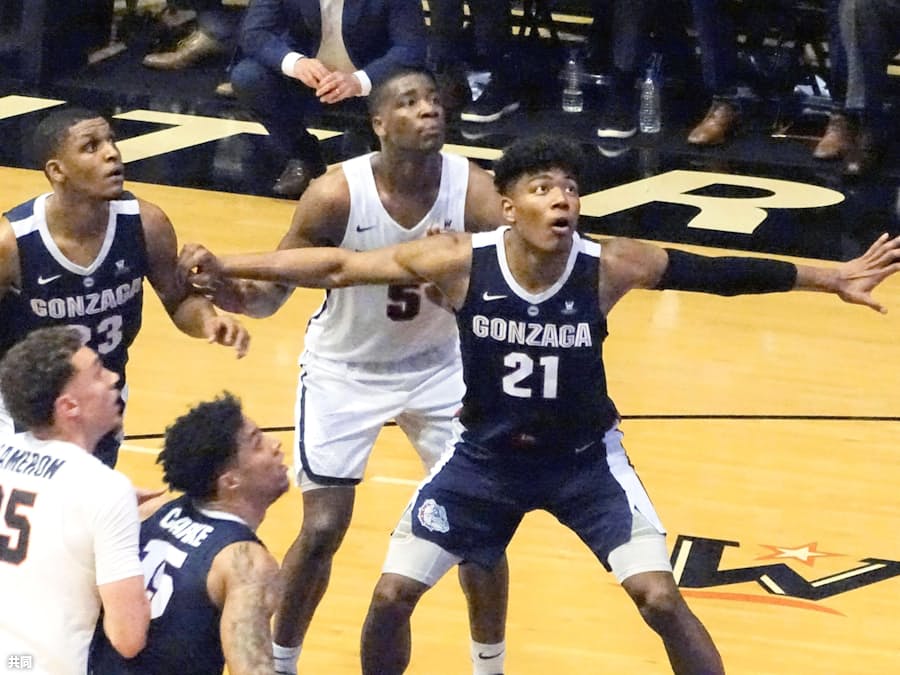 八村27得点 ゴンザガ大19連勝 米大学バスケ 日本経済新聞