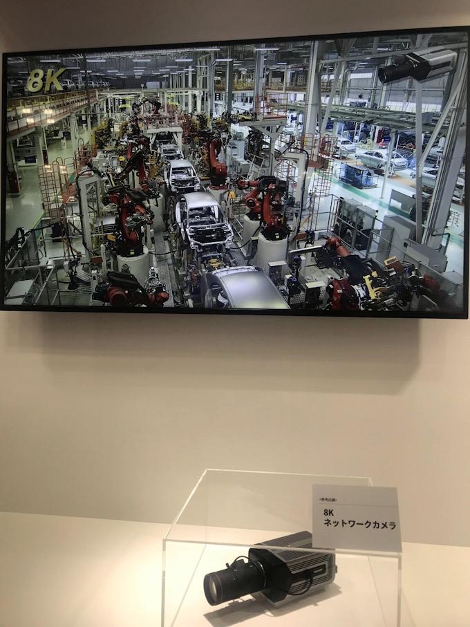 シャープ 8k監視カメラを開発 世界初の商用化目指す 日本経済新聞