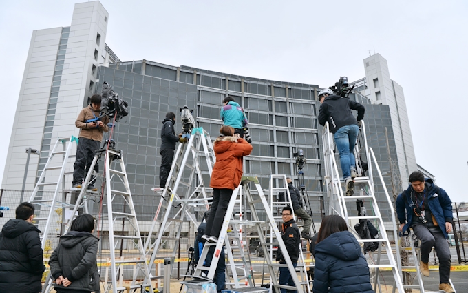 ゴーン元会長 保釈へ 東京拘置所 日本経済新聞