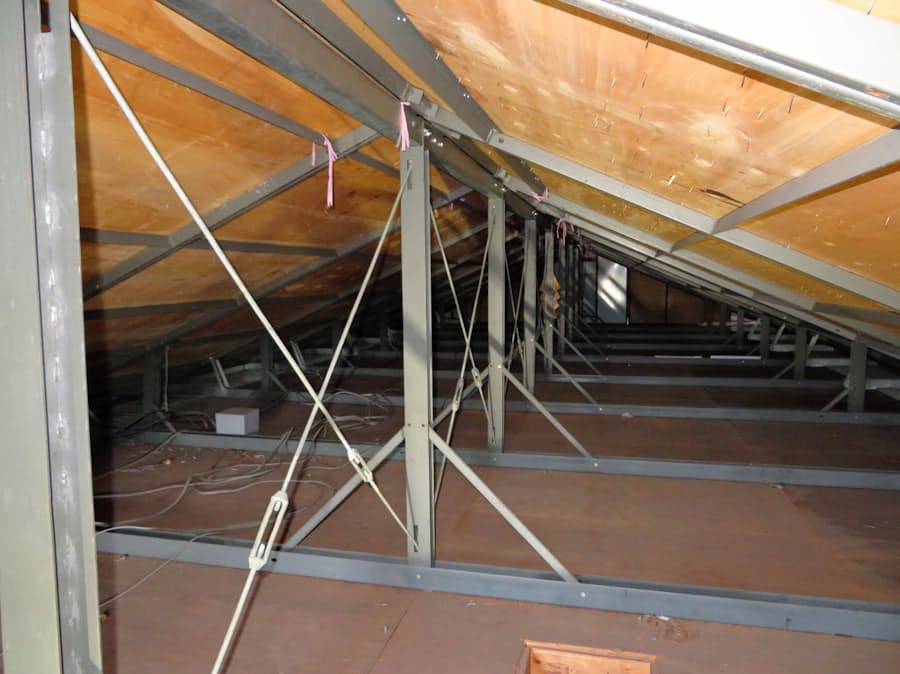 レオパレス 混迷深まる オーナー借り入れは2兆円規模 日本経済新聞