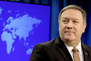 ポンペオ米国務長官は1月にも中東諸国を歴訪していた(15日、ワシントン)=ロイター ポンペオ米国務長官は1月にも中東諸国を歴訪していた(15日、ワシントン)=ロイター