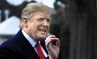 報告書はトランプ政権の命運を握る可能性がある=AP 報告書はトランプ政権の命運を握る可能性がある=AP
