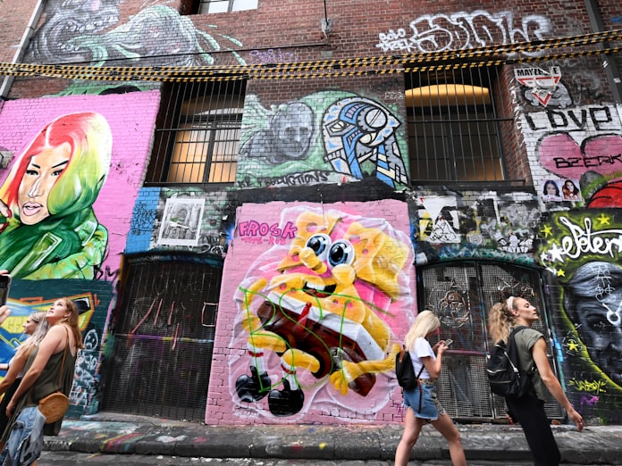 せかい旬景 大坂選手も立ち寄る路地裏アート メルボルン 日本経済新聞