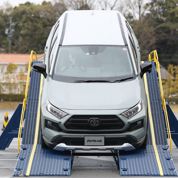 トヨタが Rav4 復活 世界戦略車投入で国内販売てこ入れ 日本経済新聞 トヨタが Rav4 復活 世界戦略車投入で国内販売てこ入れ 日本経済新聞