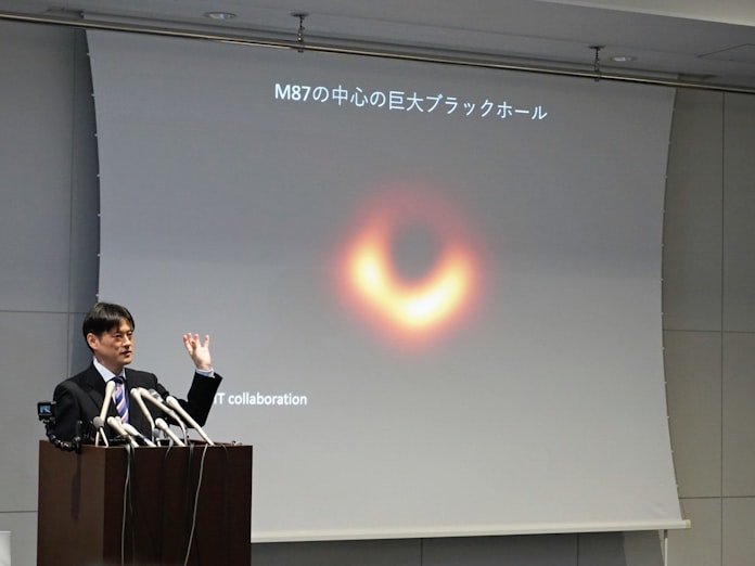 データ解析 日本が大役 ブラックホールを初撮影 日本経済新聞 データ解析 日本が大役 ブラックホールを初撮影 日本経済新聞