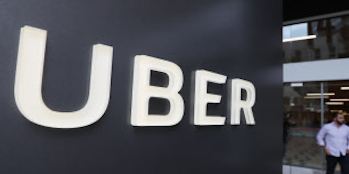 米ウーバーが上場申請 ソフトバンクgが筆頭株主 日本経済新聞