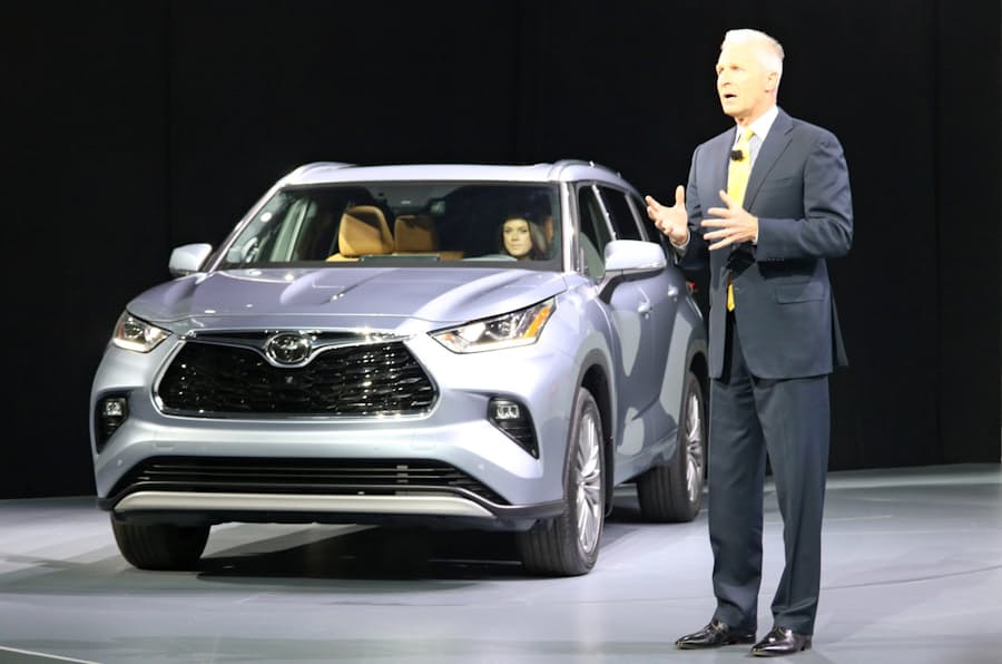売れ筋のsuv一色 Ny自動車ショー開幕 日本経済新聞