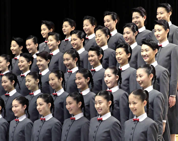 夢舞台へ40人が入学式 限りない芸の道進む 宝塚音楽学校 日本経済新聞 夢舞台へ40人が入学式 限りない芸の道進む 宝塚音楽学校 日本経済新聞