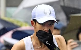 東京マラソンで棄権した大迫傑ら有力なマラソンの代表候補は、まだ標準記  録を超えていない=共同