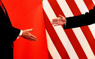 米中は目先、貿易協議で合意しても、価値観の相違から長期的には対立が激化する可能性がある=ロイター 米中は目先、貿易協議で合意しても、価値観の相違から長期的には対立が激化する可能性がある=ロイター
