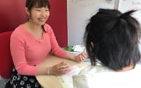 森文実さんが働く個別塾では、授業の振り替えに柔軟に対応している（東京都千代田区）