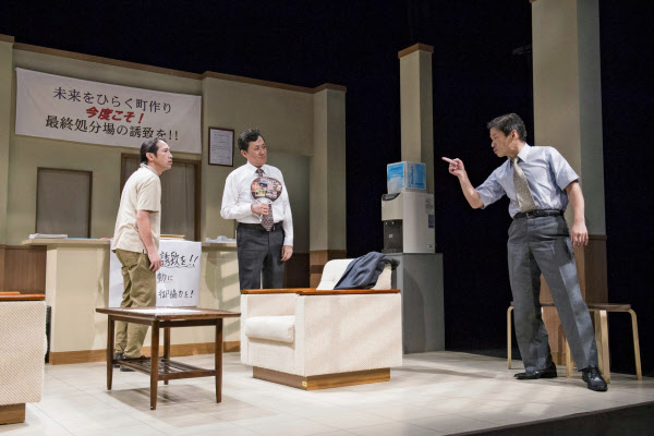 関西発の劇 才能発掘25年 Oms戯曲賞に新選考委員 もっと関西 日本経済新聞