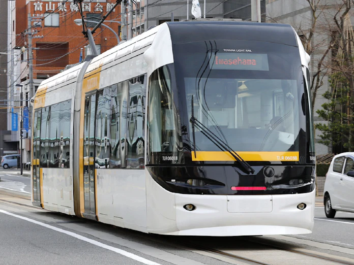 富山地鉄とライトレールが合併 路面電車を一体運行 日本経済新聞 富山地鉄とライトレールが合併 路面電車を一体運行 日本経済新聞